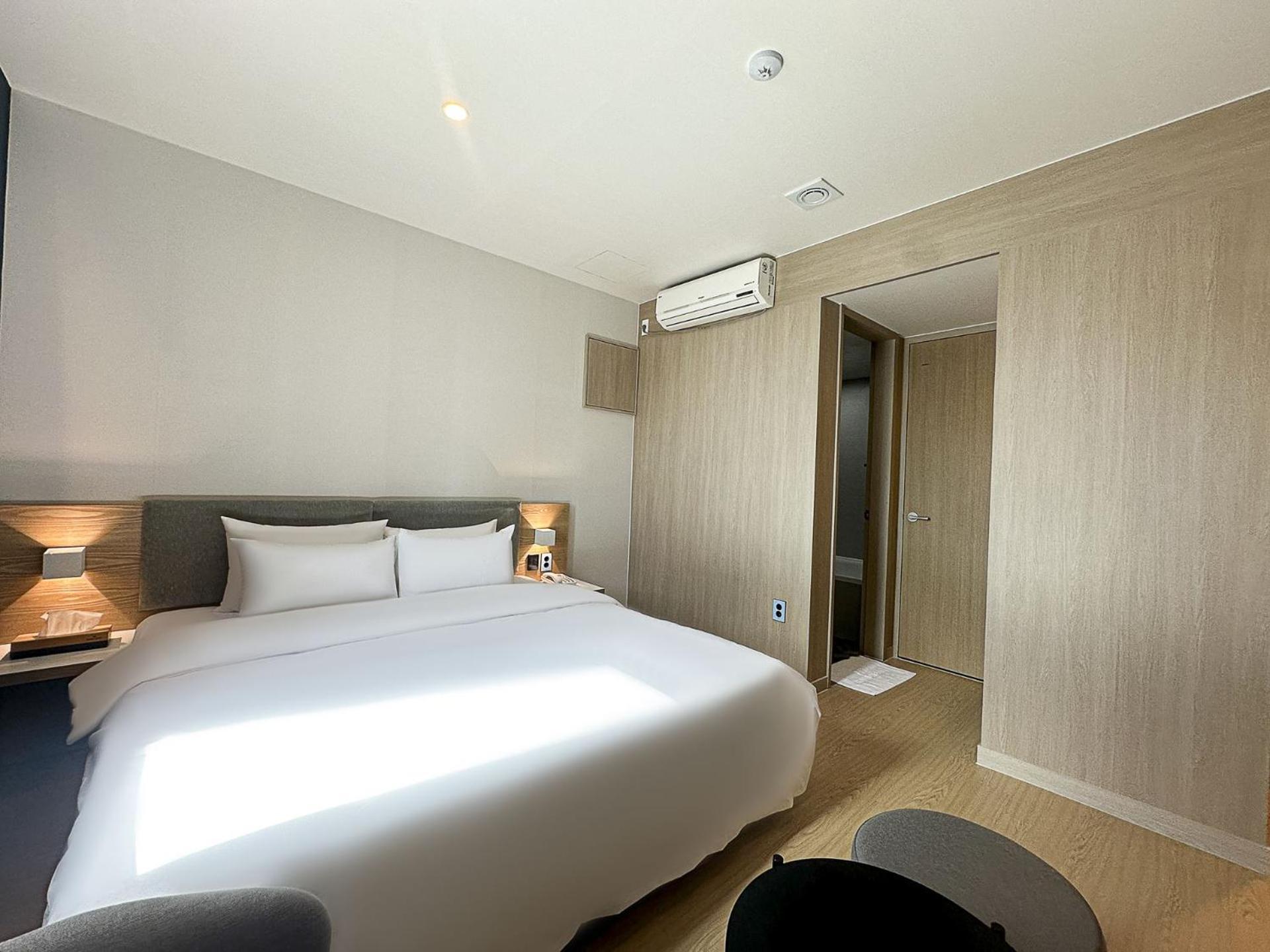 Hound Hotel Changwon Εξωτερικό φωτογραφία