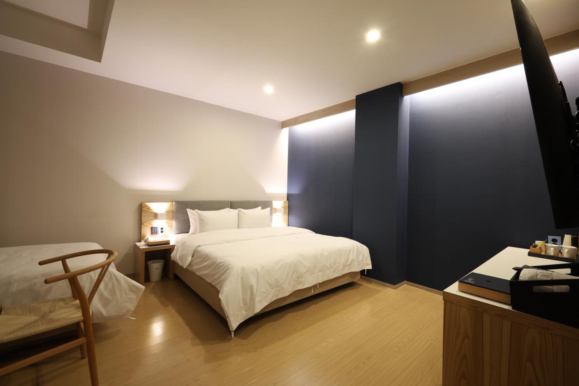 Hound Hotel Changwon Εξωτερικό φωτογραφία