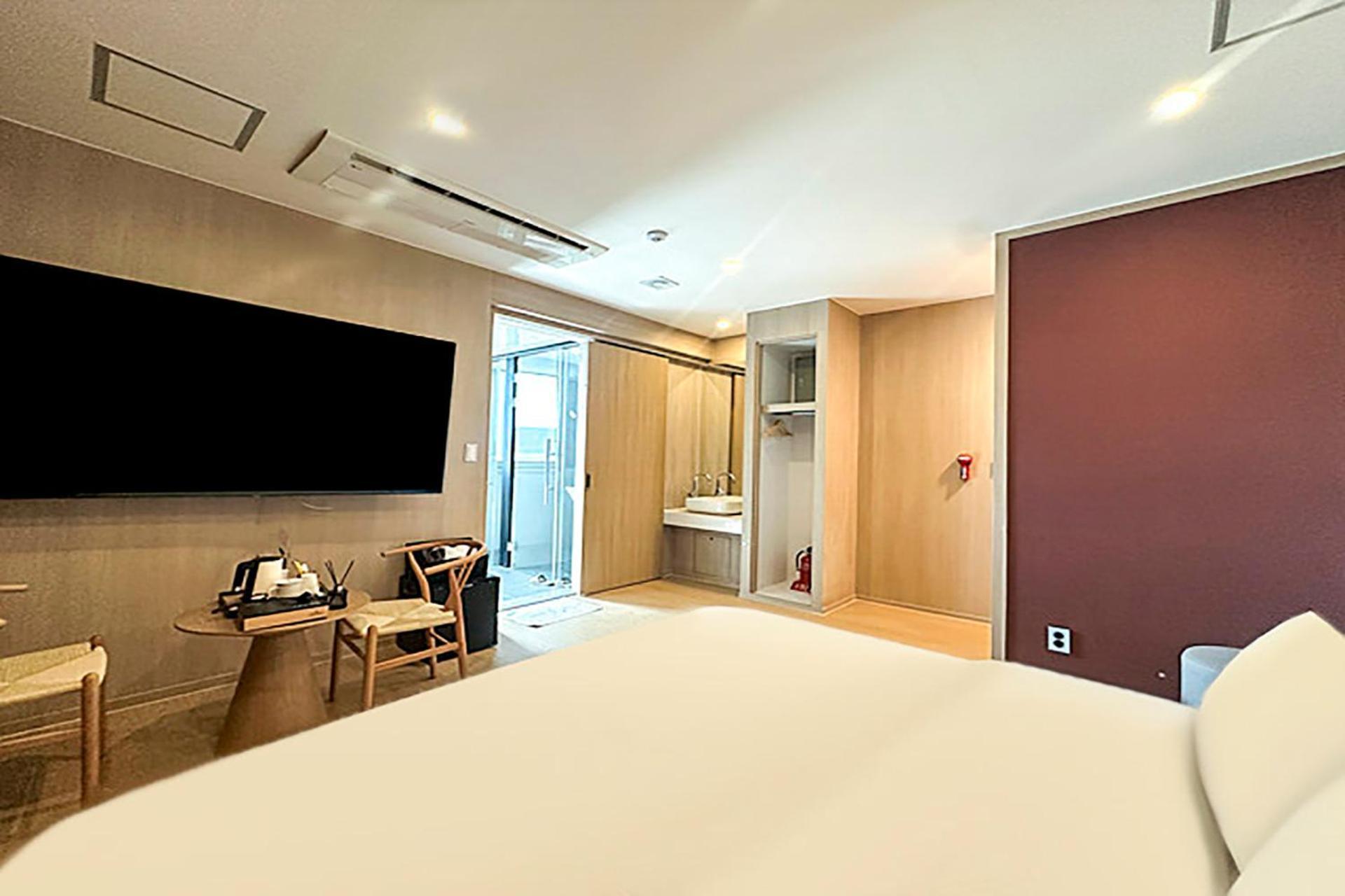Hound Hotel Changwon Εξωτερικό φωτογραφία