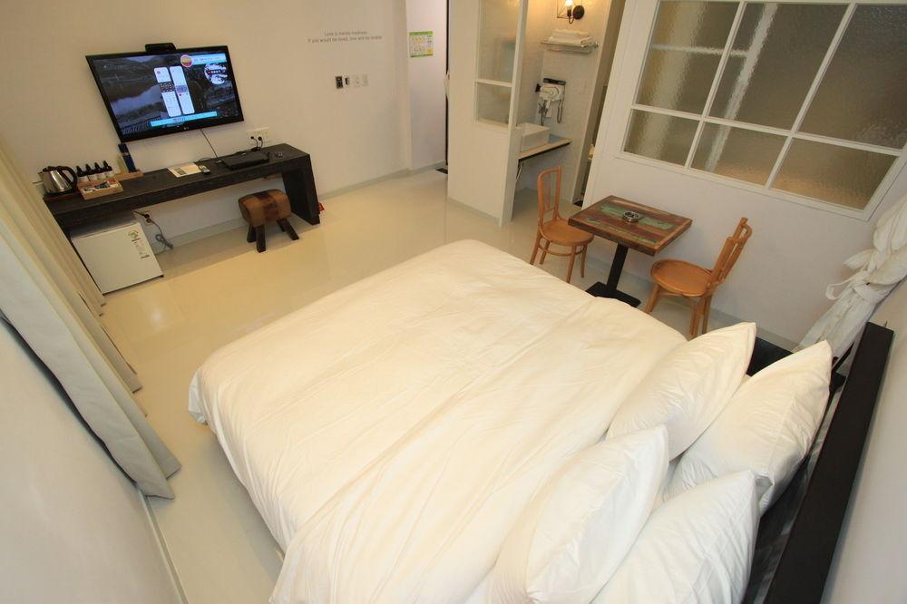 Hound Hotel Changwon Εξωτερικό φωτογραφία
