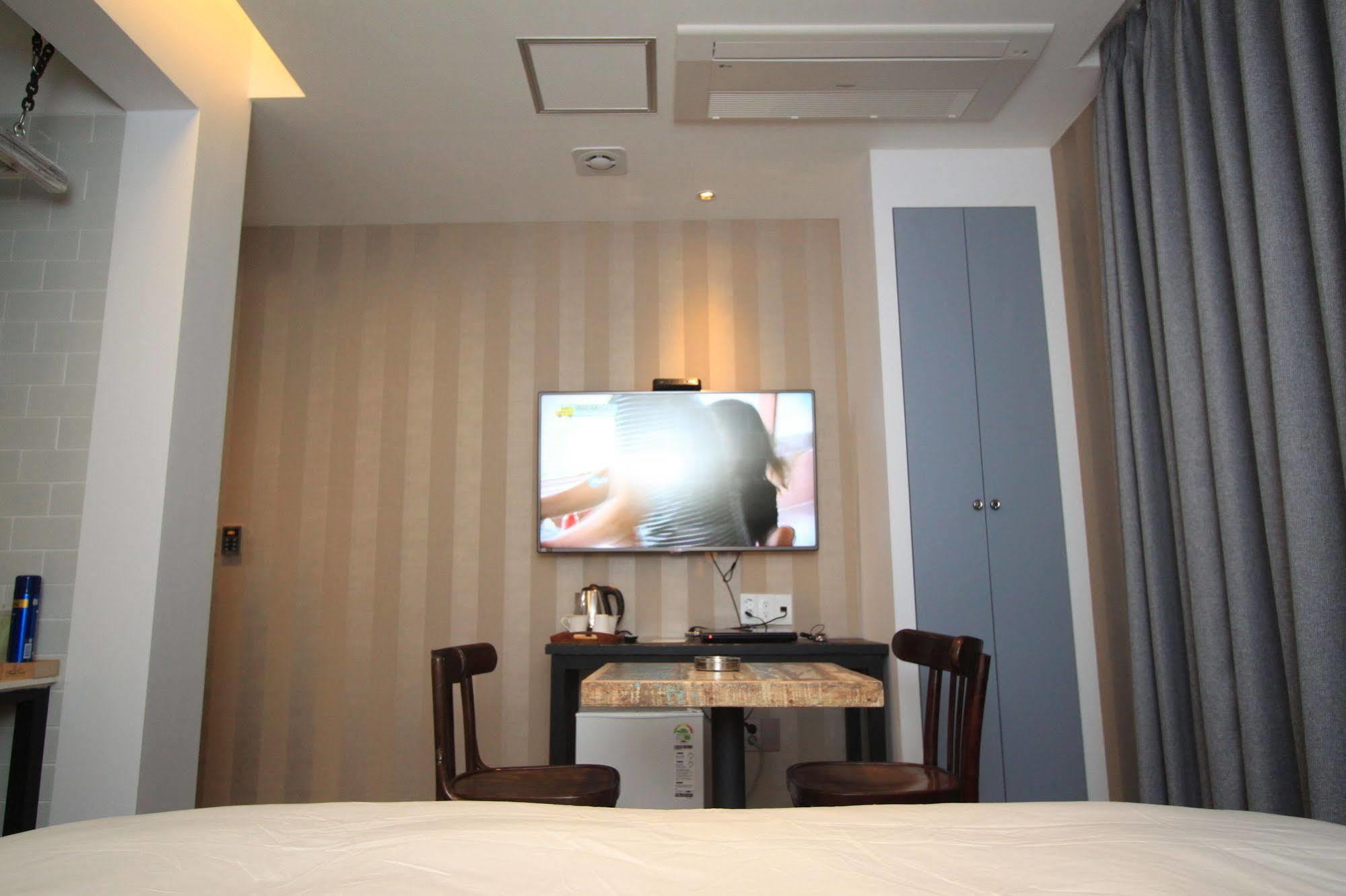 Hound Hotel Changwon Εξωτερικό φωτογραφία