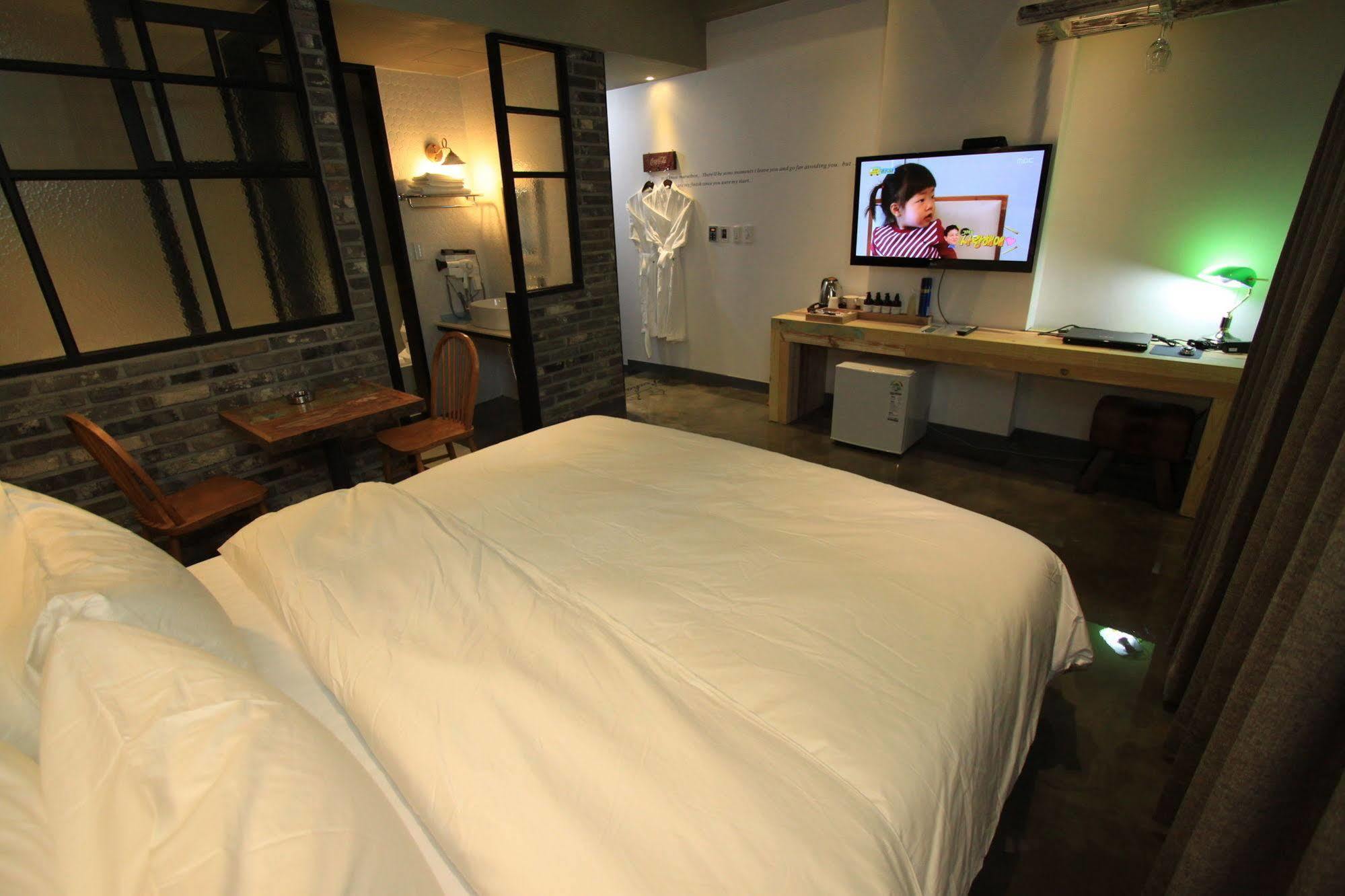 Hound Hotel Changwon Εξωτερικό φωτογραφία