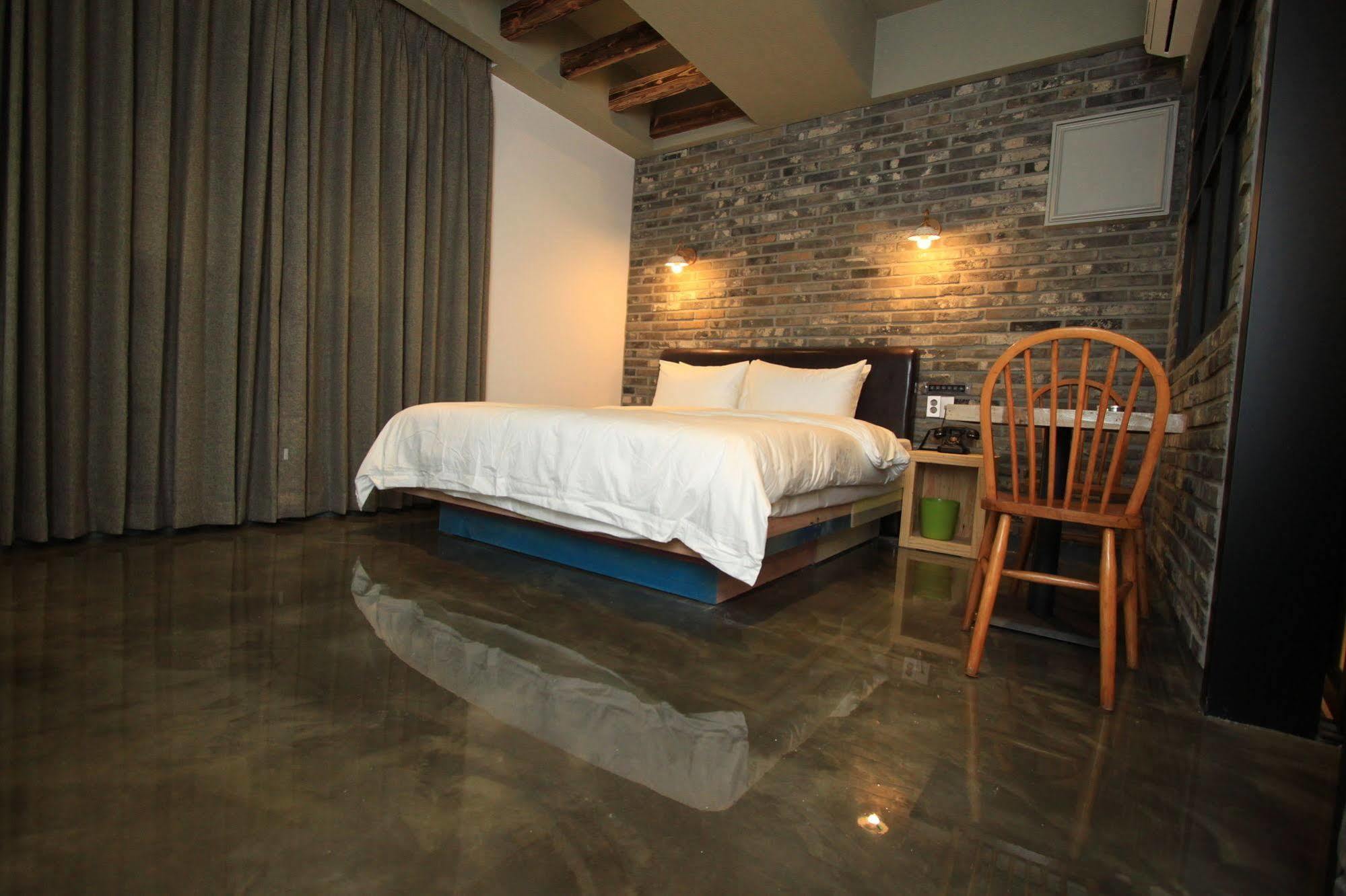 Hound Hotel Changwon Εξωτερικό φωτογραφία