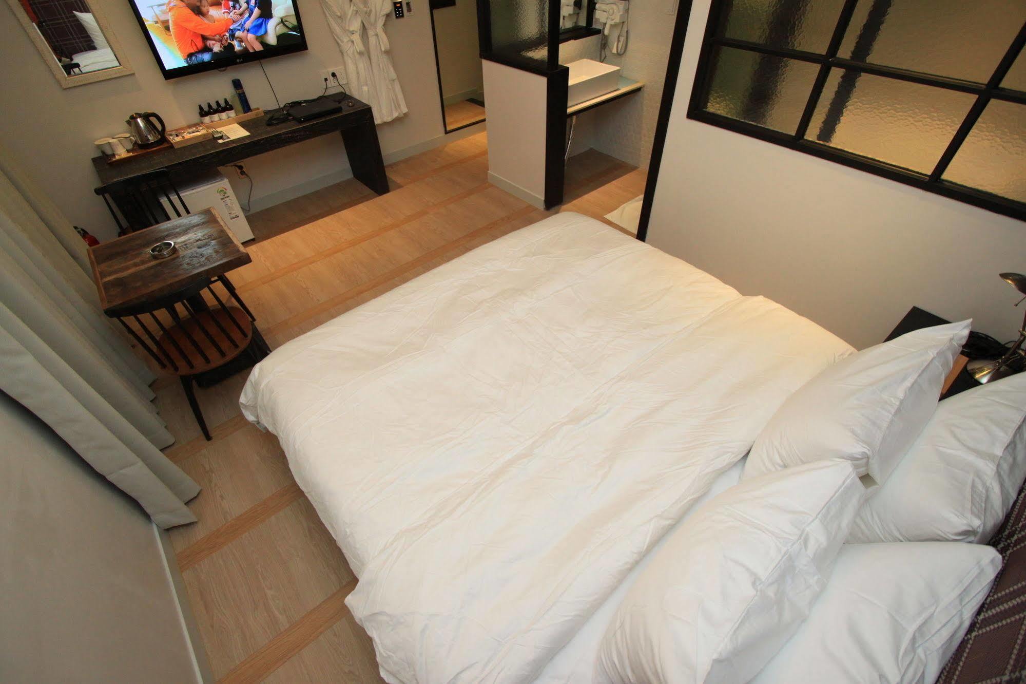 Hound Hotel Changwon Εξωτερικό φωτογραφία