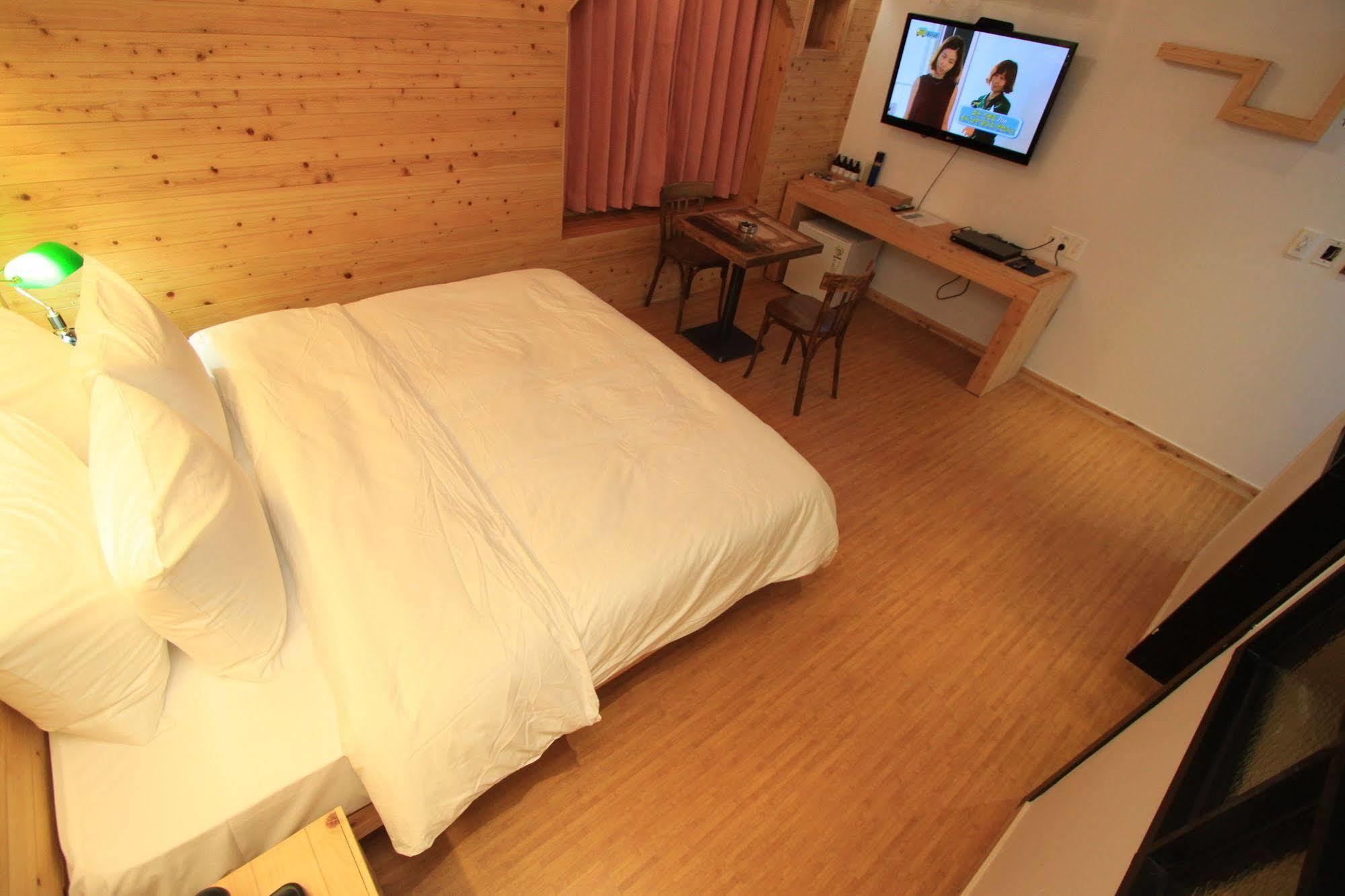 Hound Hotel Changwon Εξωτερικό φωτογραφία
