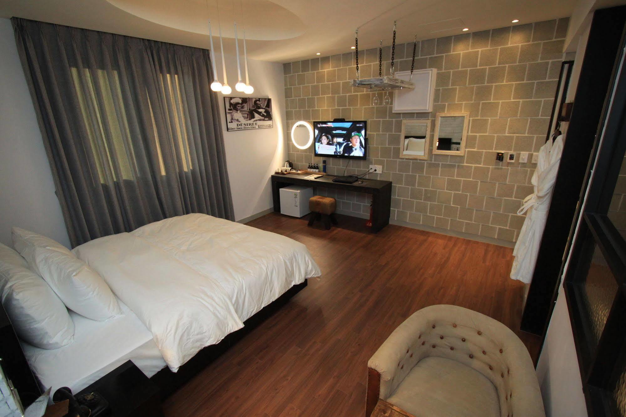 Hound Hotel Changwon Εξωτερικό φωτογραφία